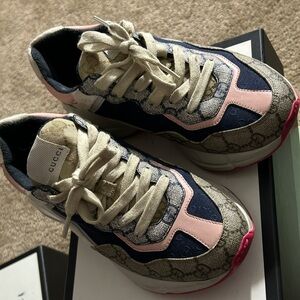 Gucci sneakers size 36